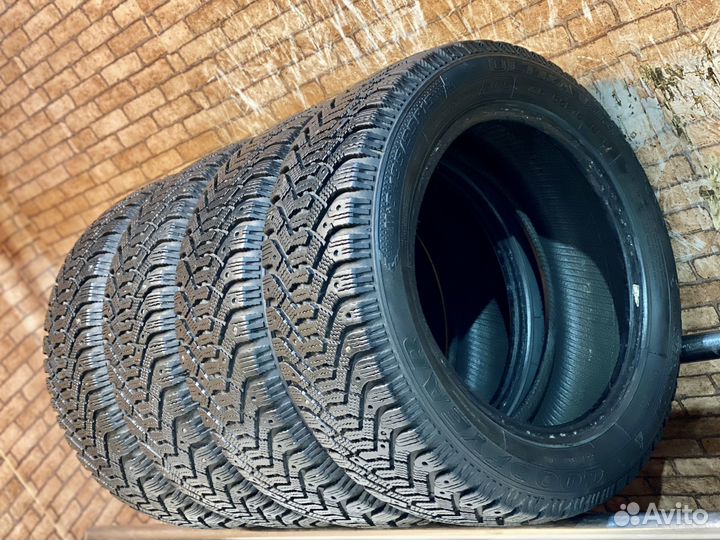 Goodyear UltraGrip 500 195/55 R15