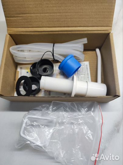 Врезной дозатор для моющего средства