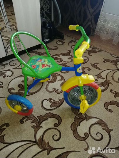 Детский трехколесный велосипед