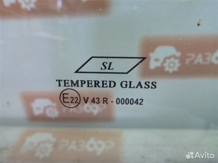 Стекло двери заднее левое Audi A4 B5 ADR 1995