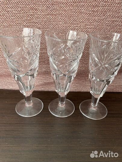 Хрустальные рюмки