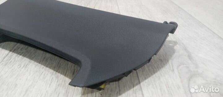 Накладка консоли передняя левая Toyota Corolla