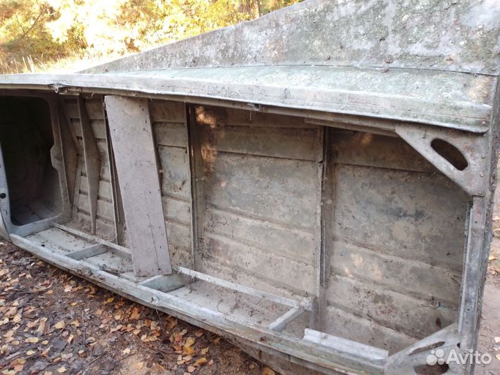 Лодка алюминиевая