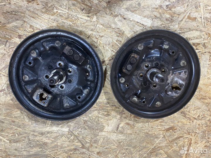 Щит опорный задний Skoda Fabia 2 07-15