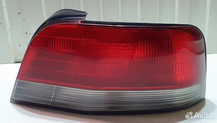 Фонарь правый Mitsubishi Galant 8
