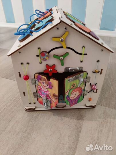 Бизиборд домик со светом