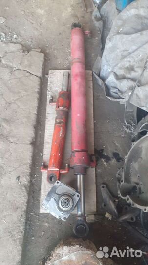 Запчасти на экскаватор юмз