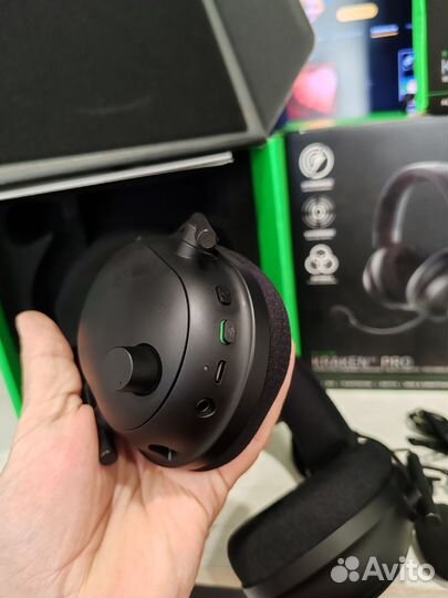 Беспроводная гарнитура Razer BlackShark V2 Pro