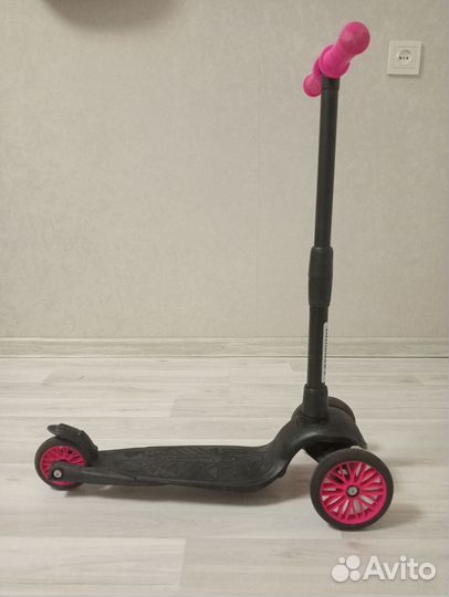 Самокат детский трехколесный