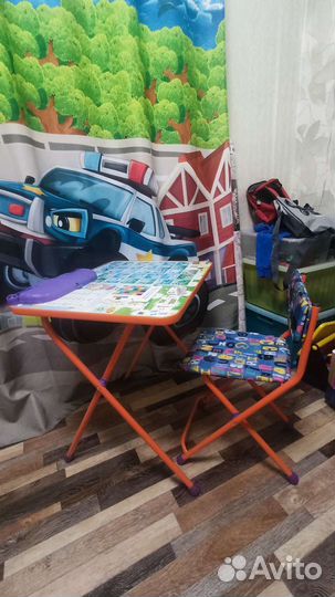 Продам стол и стул детские