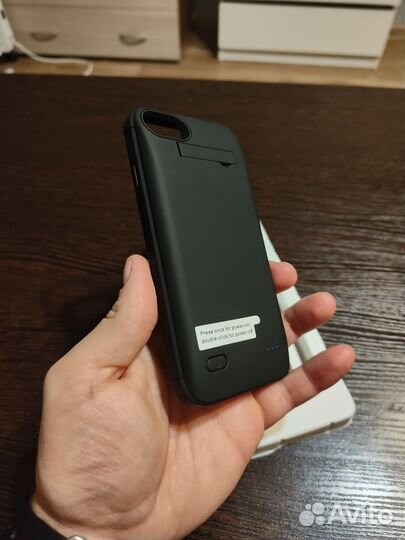 Чехол зарядка на iPhone 6/7/8 SE