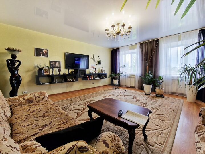 3-к. квартира, 94 м², 3/5 эт.