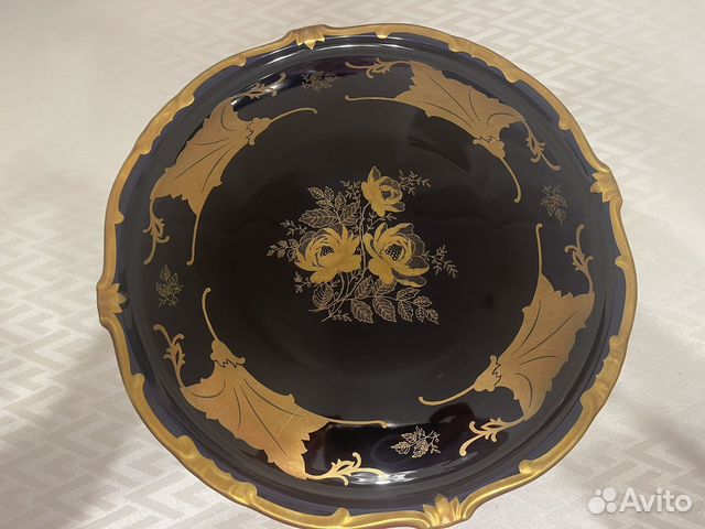 Тортница на ножке