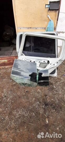 Дверь задняя левая на Рено-меган 1 универсал