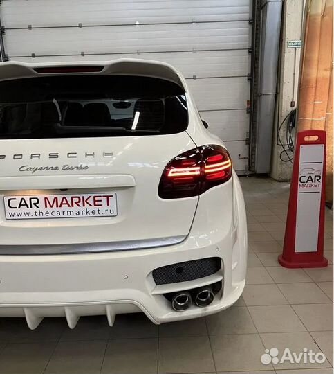 Фонари задние светодиодные черные Порш Кайен 958