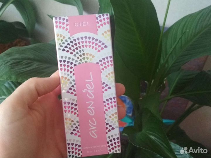 Женский парфюм Сиэль