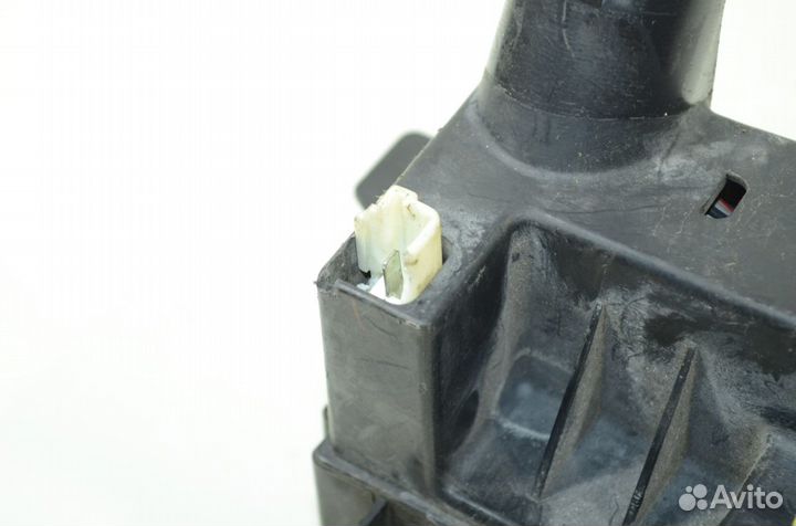 Блок предохранителей салонный Ford Escape 1 2.3