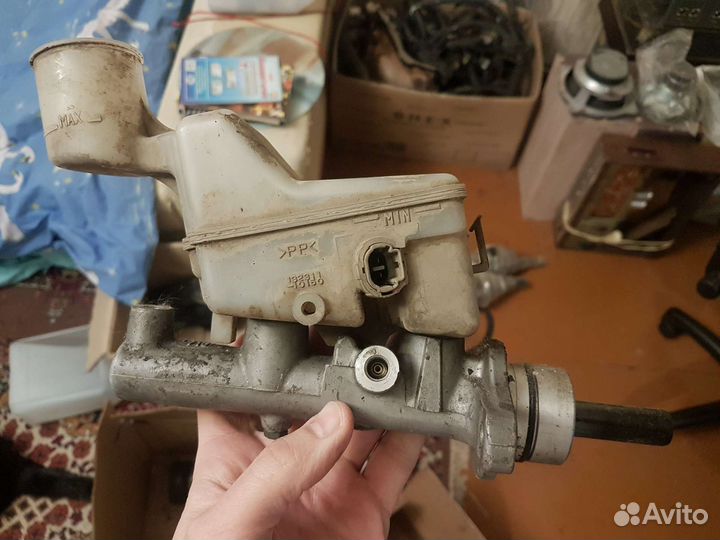 Главный тормозной цилиндр Toyota
