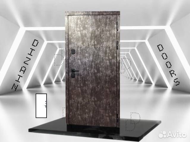 Железная входная дверь в помещение