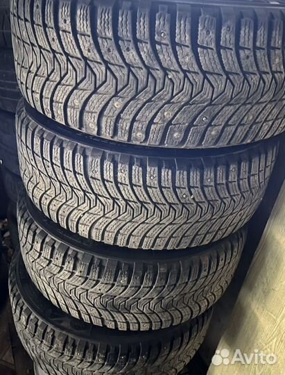 Michelin 4x4 Alpin 245/45 R17 98B