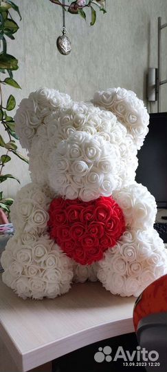 Мишка из роз