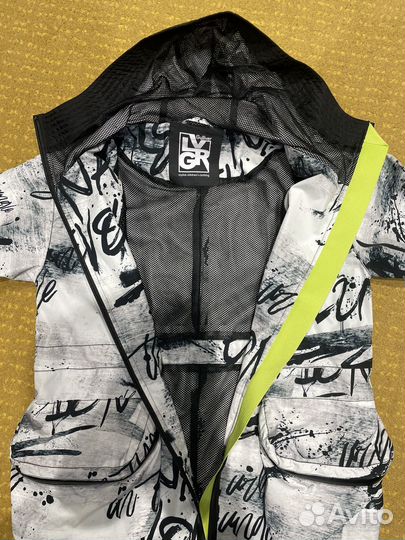 Куртка ветровка детская 140