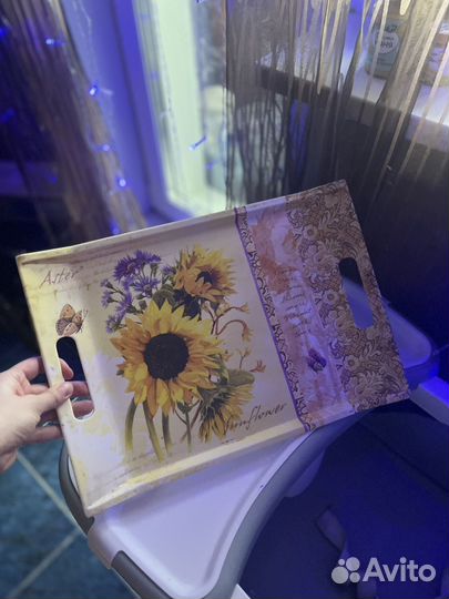 Поднос с подсолнухами