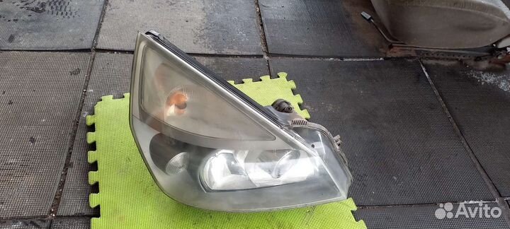 Фара. Левая и правая, ксенон Рено Гранд Спайс 4
