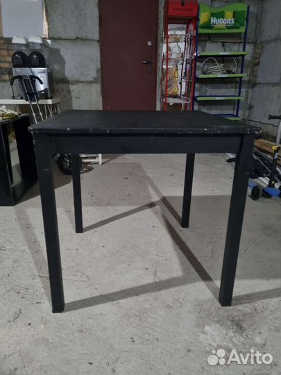 Стол деревянный