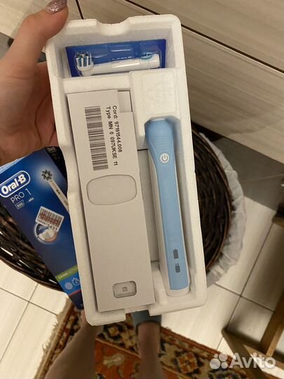 Зубная щетка