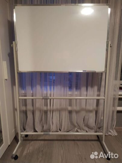 Магнитно маркерная доска