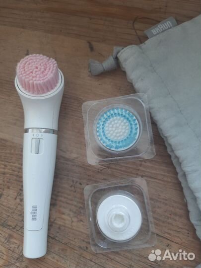 Массажер для лица brAun