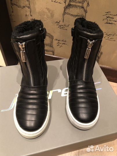Ботинки на меху Jarrett новые