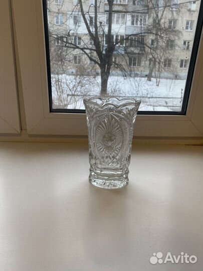 Хрустальная ваза