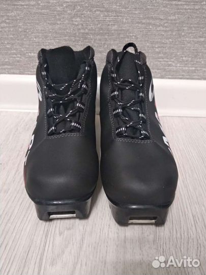 Лыжные ботинки классические