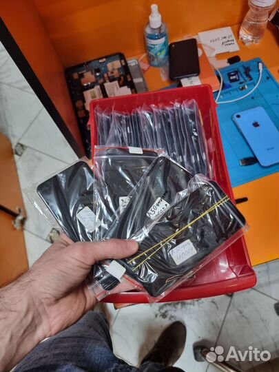 Продаже запчастей для телефонов