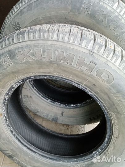 Kumho I'Zen Stud Snow KW11 235/70 R16