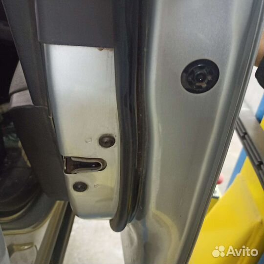 Передняя правая дверь Chevrolet Cruze