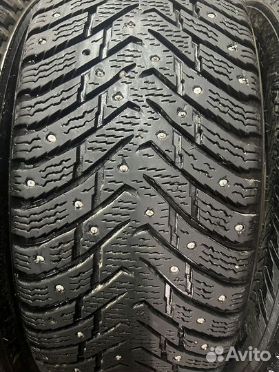 Nokian Tyres Hakkapeliitta 8 215/60 R16 99T