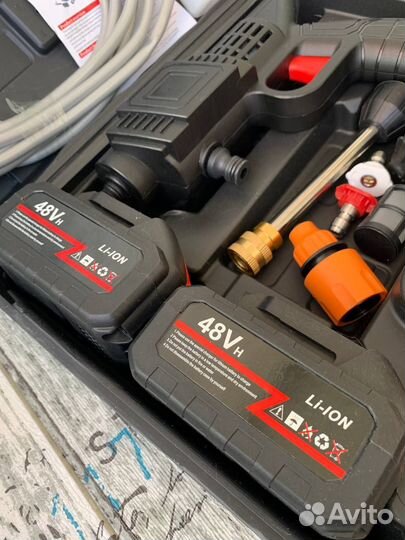 Мойка высокого давления на аккумуляторе