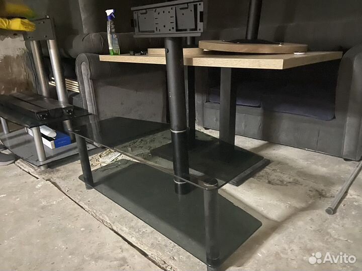 Тумба под тв из стекла