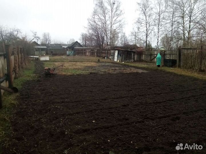 Вспашка земли мотоблоком