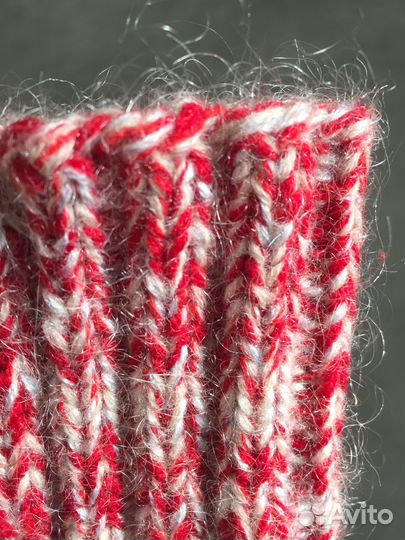 Красные шерстяные носки