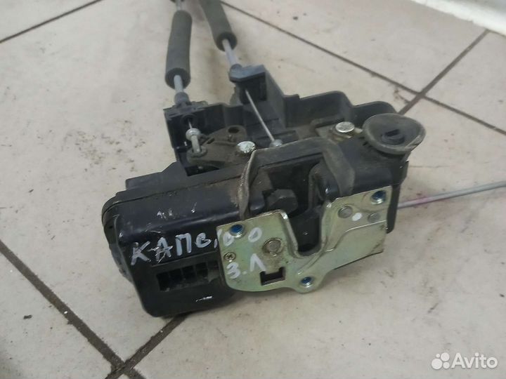 Замок двери задний левый Шевроле Каптива С100