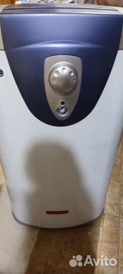 Бойлер водонагреватель 80 л Ariston Ti Shape 80 QB