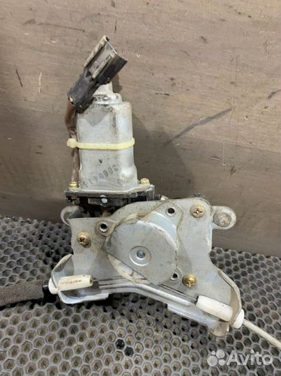 Стеклоподъемник задний правый Рекстон 1 Rexton