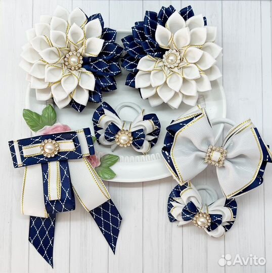 Школьный набор бантов