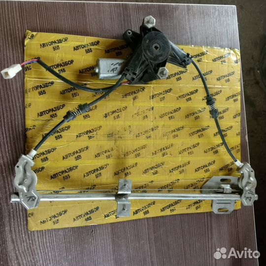 Подъемник электрический передний правый ваз (LADA)