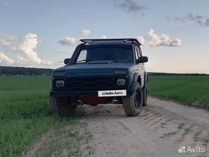 LADA 4x4 (Нива) 1.7 МТ, 2002, 200 000 км