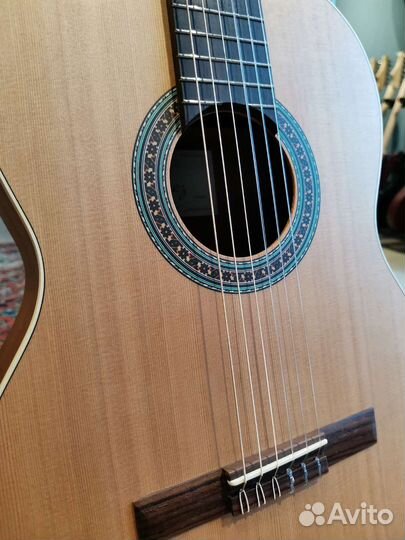 Классическая гитара Perez массив